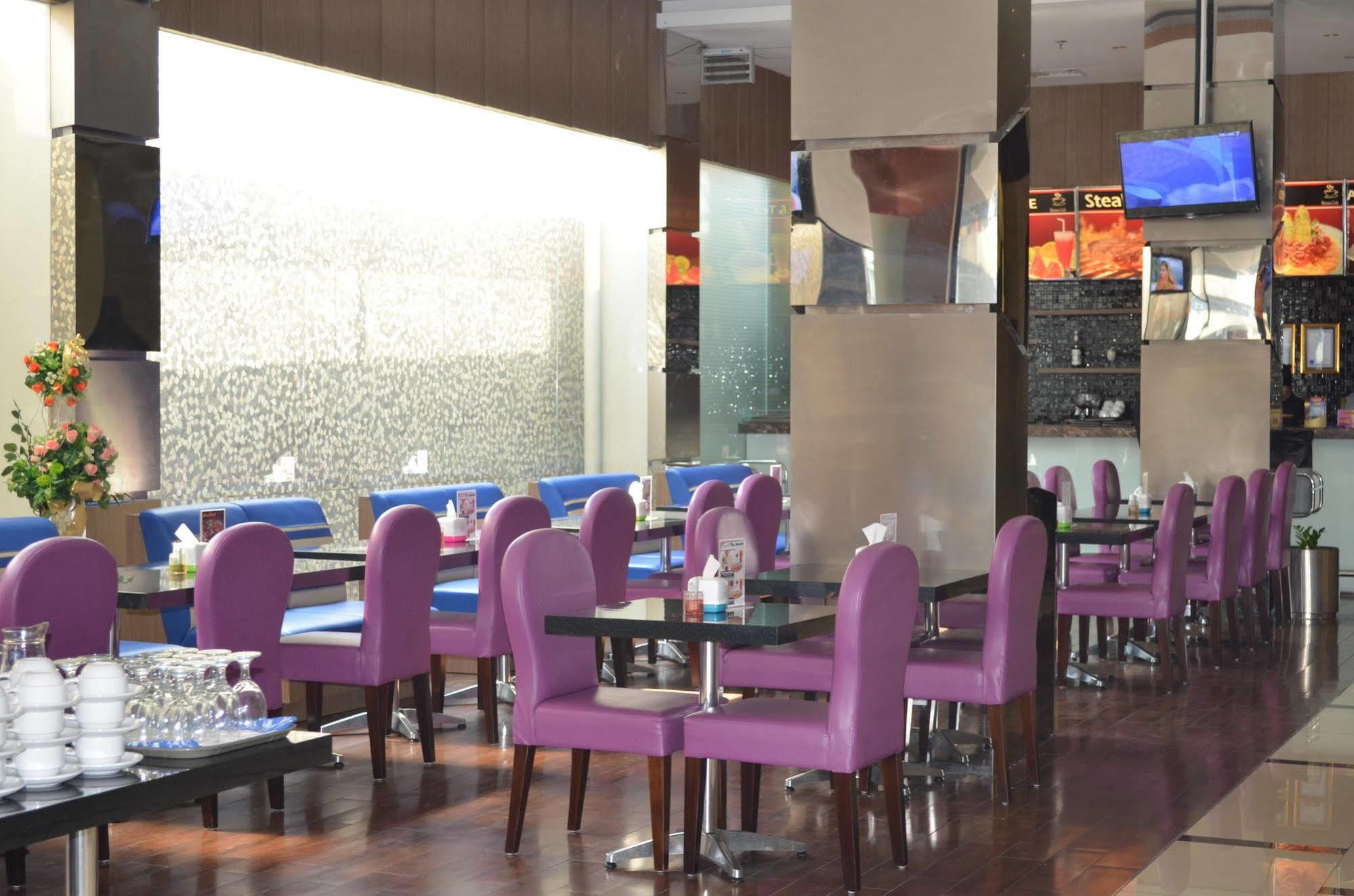 World Hotel Jakarta - Bandengan Exterior foto